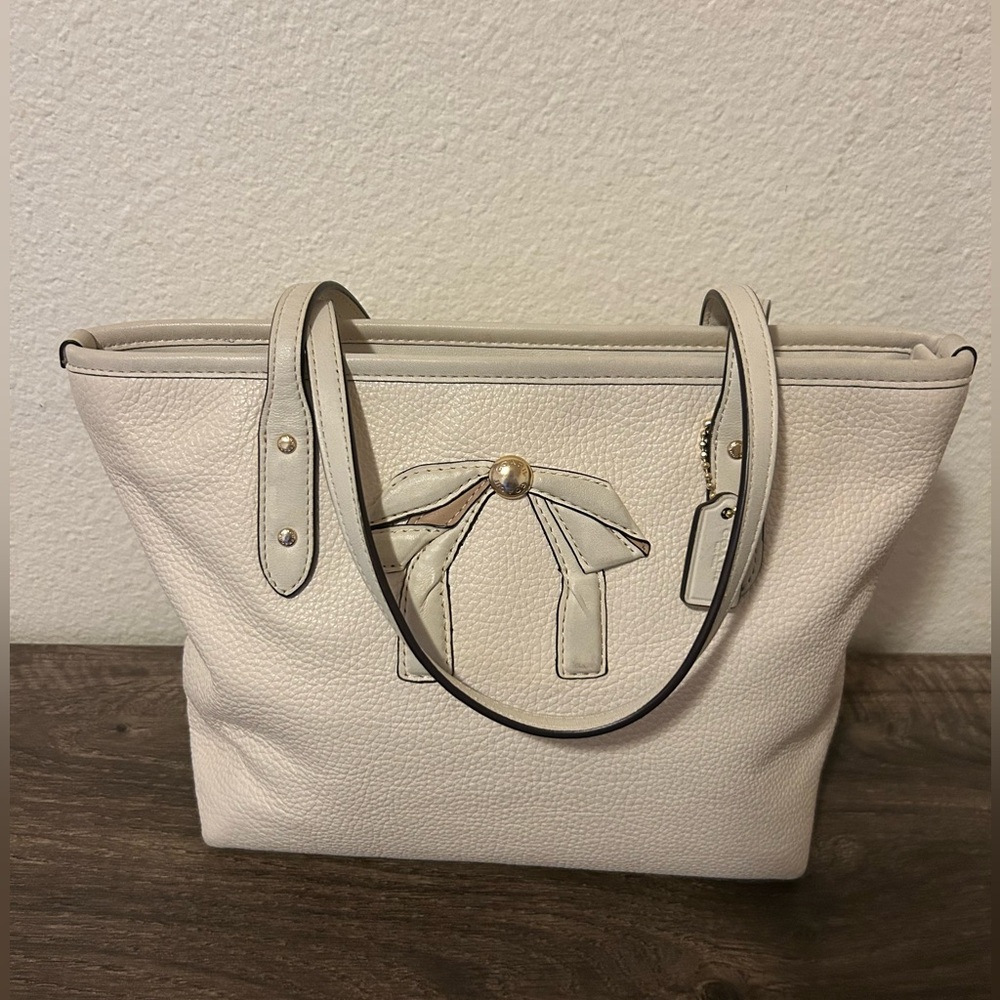 Coach Egg Shell/Off White Leather City Bow Detail Mini Tote Bag